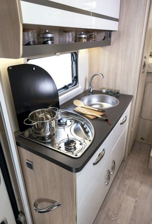 08_440_cocina_vista_2-600x885.jpg